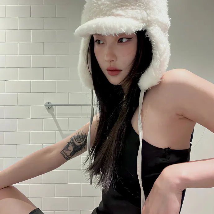 女警出更